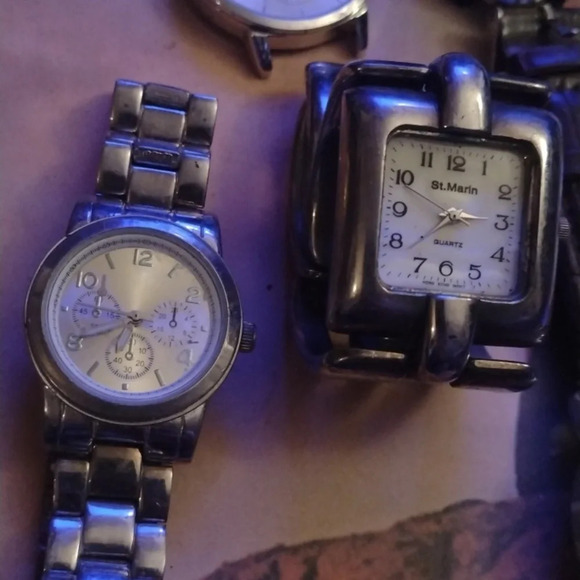 Assorted Watch Lot - Picture 2 of 4